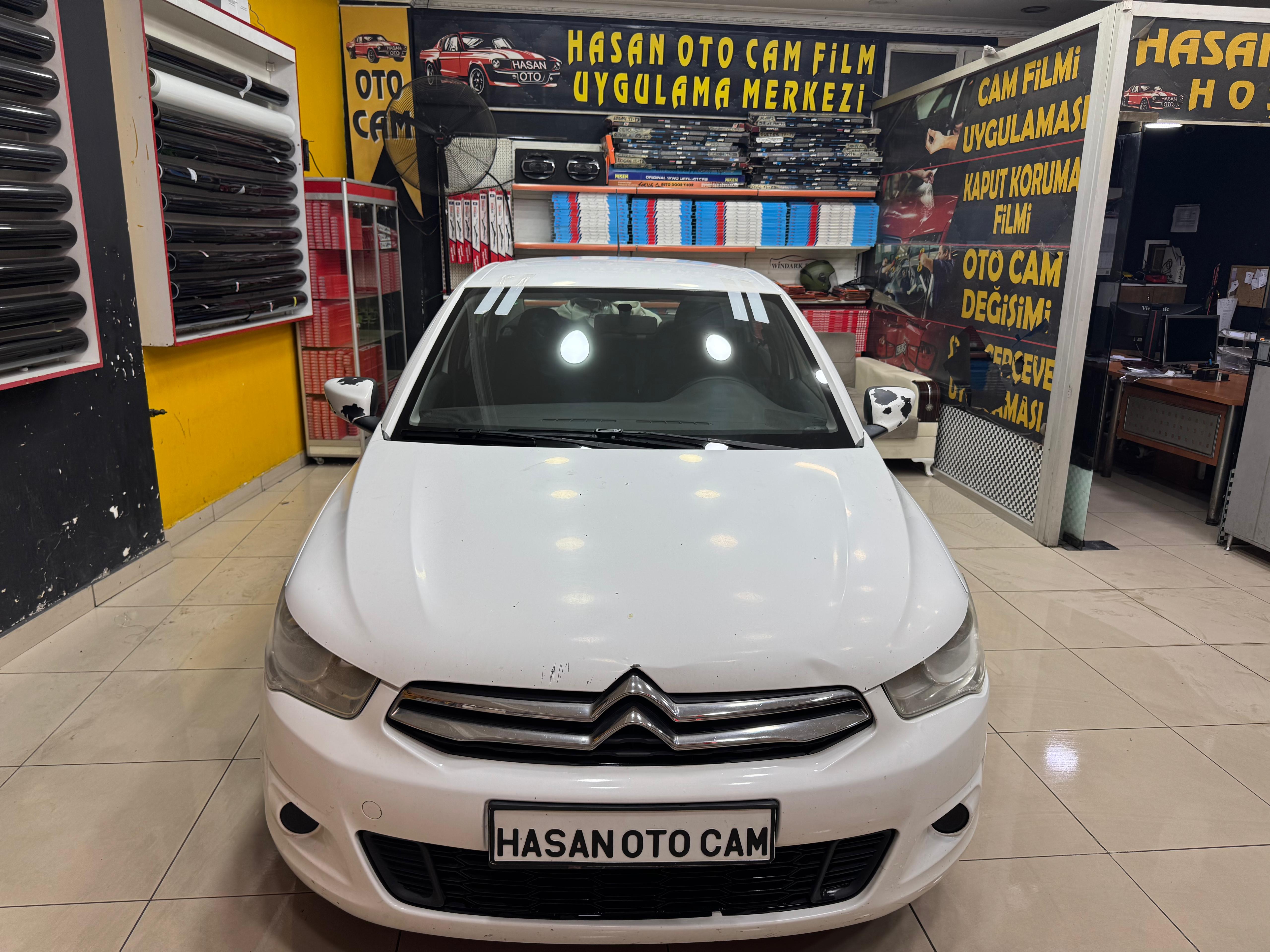 Citroen C-elysee Ön Cam 5000 TL Montaj Dahil İstanbul