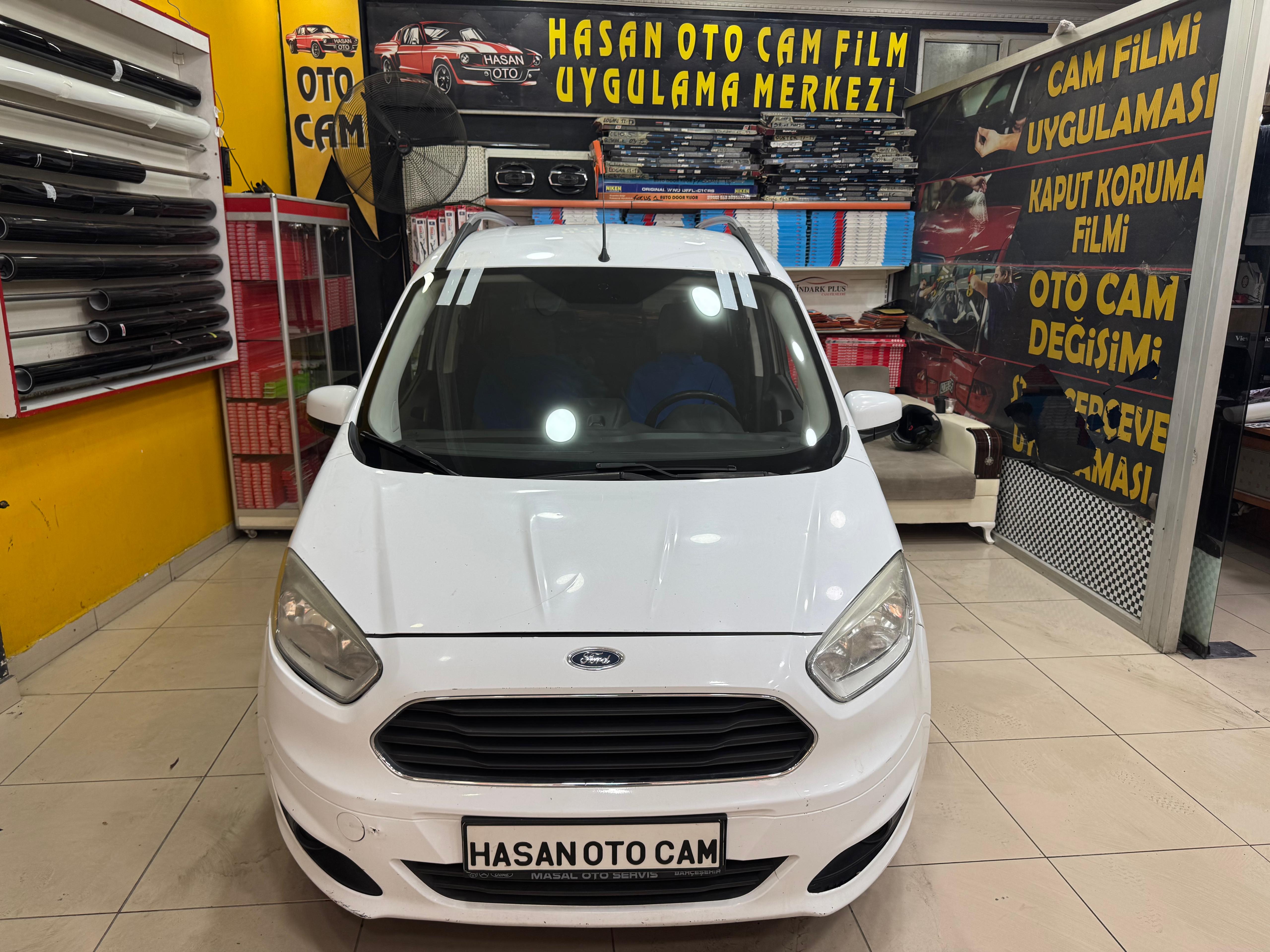 Ford Courier Ön Cam 6200 TL Montaj Dahil İstanbul